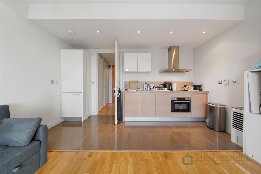 Property photo 2 of 11 Cubitt Building Sw1W 8Ql-4.Jpg