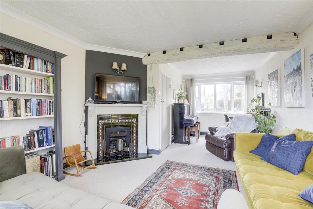 Property photo 2 of 27 11534.Jpg