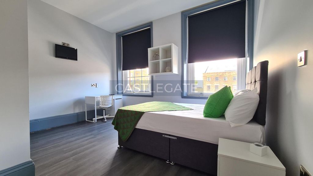 Property photo 1 of 13 Merchants Hall 2.3.1 Bedroom (2)