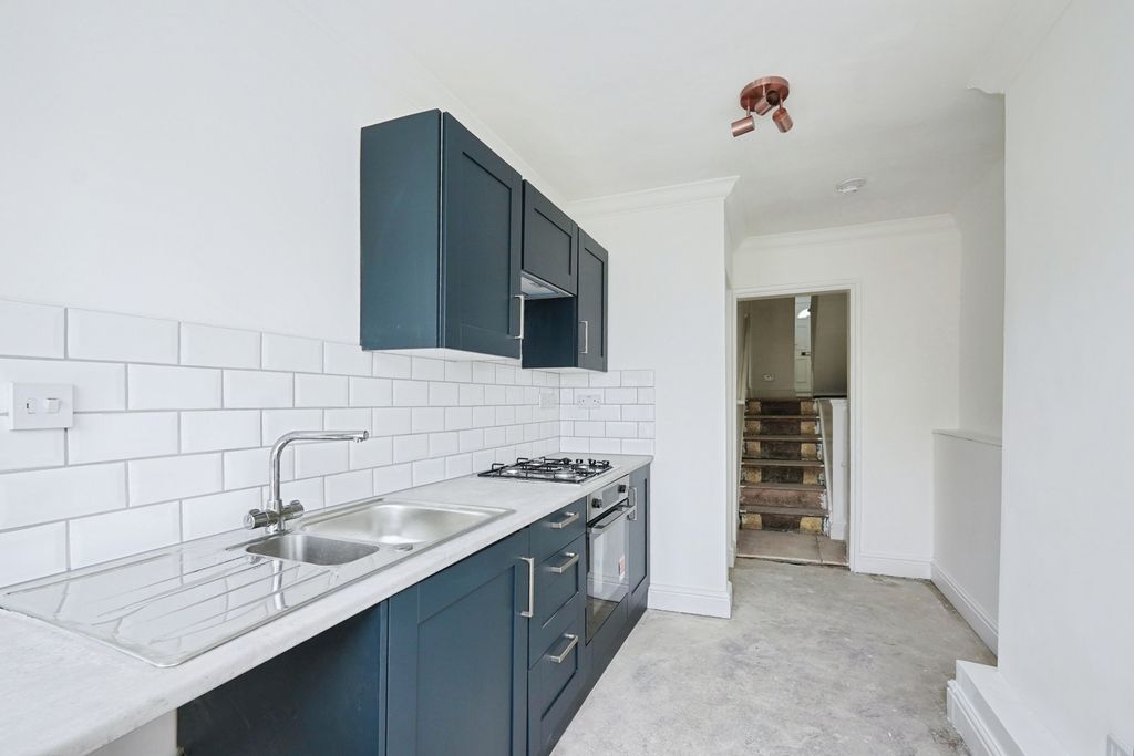 Property photo 3 of 17 Pbox-Img.Jpg