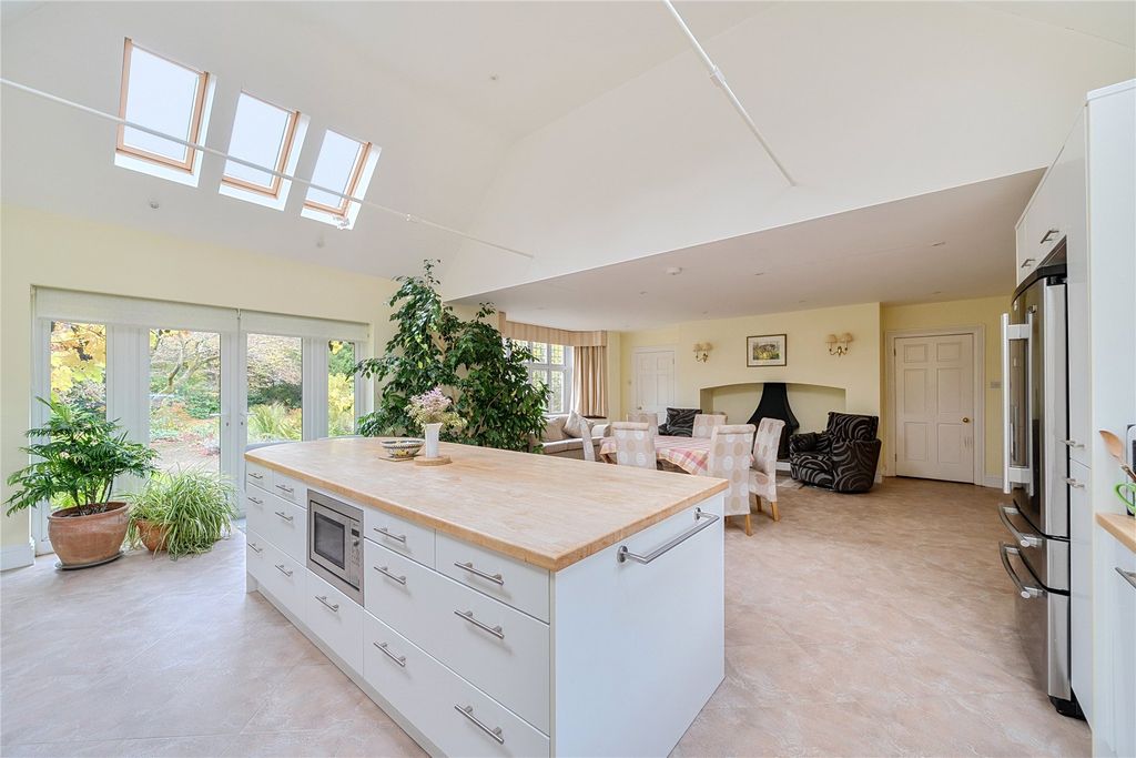 Property photo 3 of 53 Picture No. 39