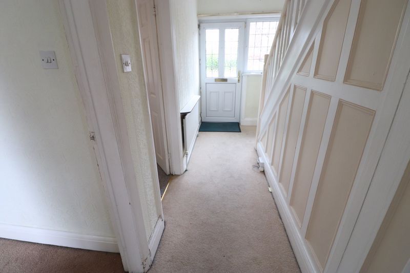 Property photo 2 of 19 Entrance Hall