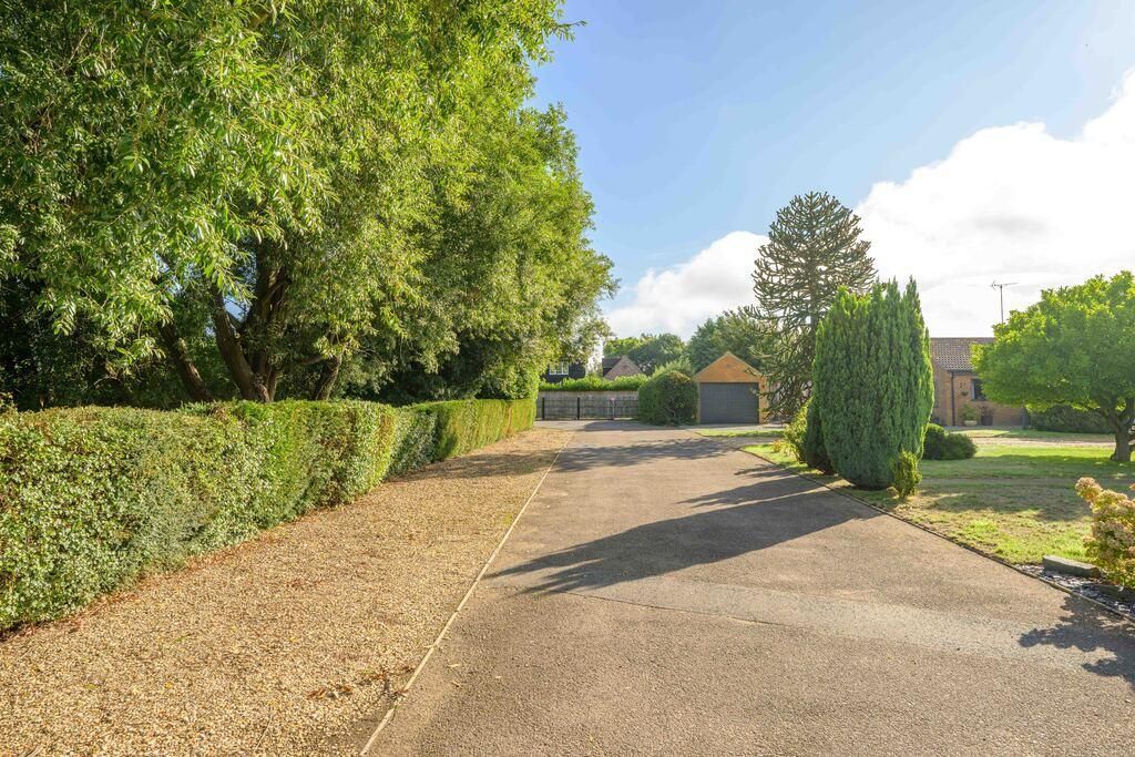 Property photo 3 of 23