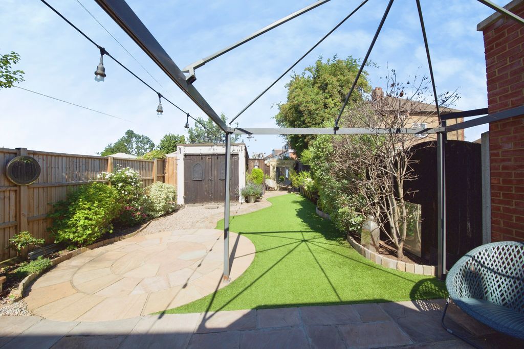 Property photo 3 of 28