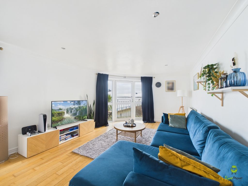 Property photo 3 of 13 Cam02615G0-Pr0151-Still005