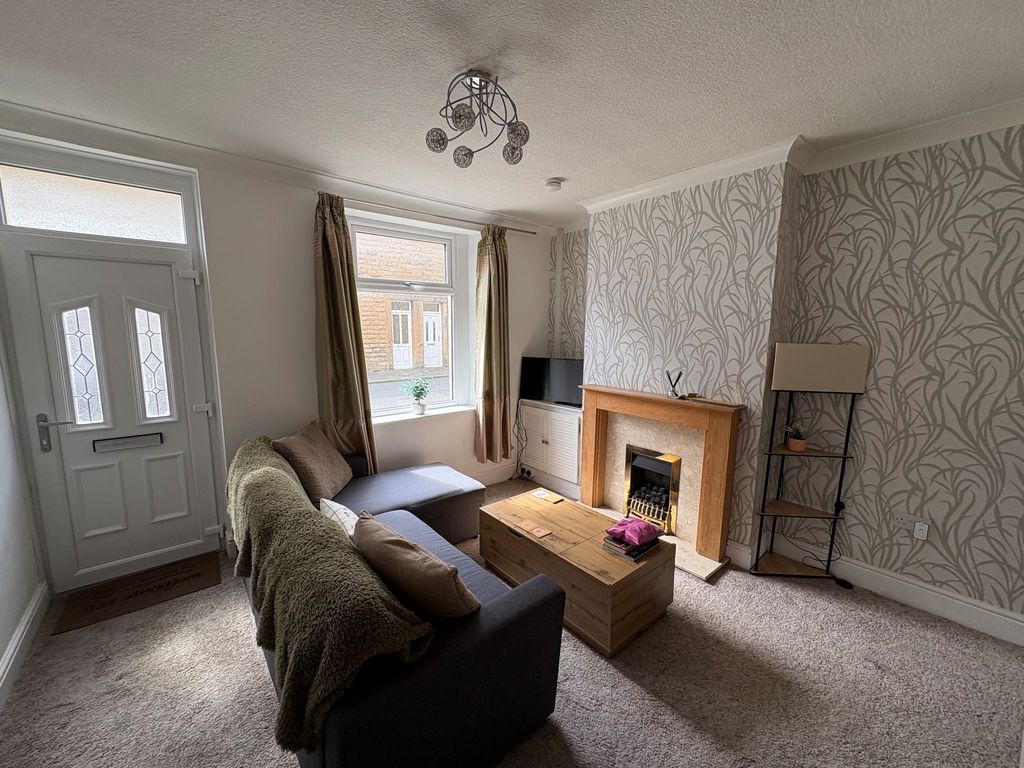 Property photo 2 of 7