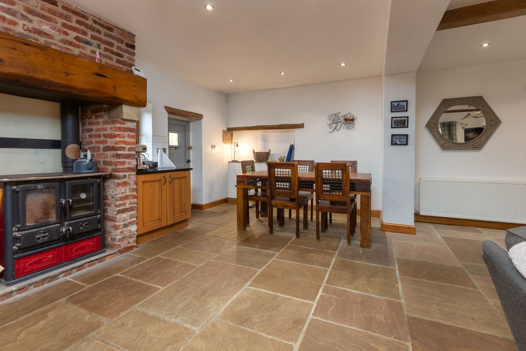 Property photo 2 of 39 Kitchen