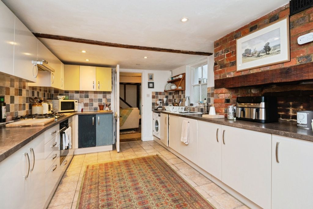 Property photo 2 of 20 Kitchen