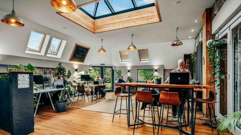 Property photo 1 of 18