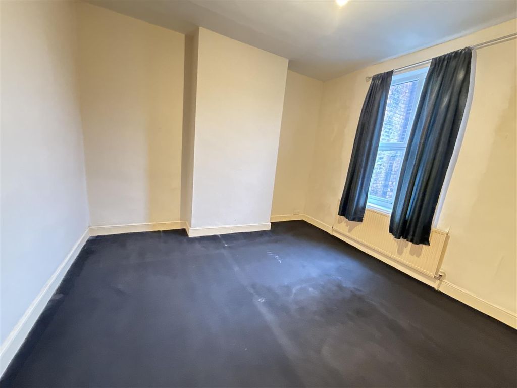 Property photo 2 of 9 Photo 22-12-2025, 12 21 35 Pm.Jpg