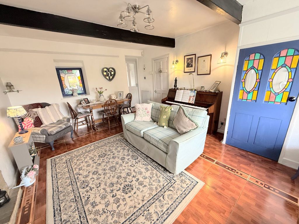 Property photo 2 of 44