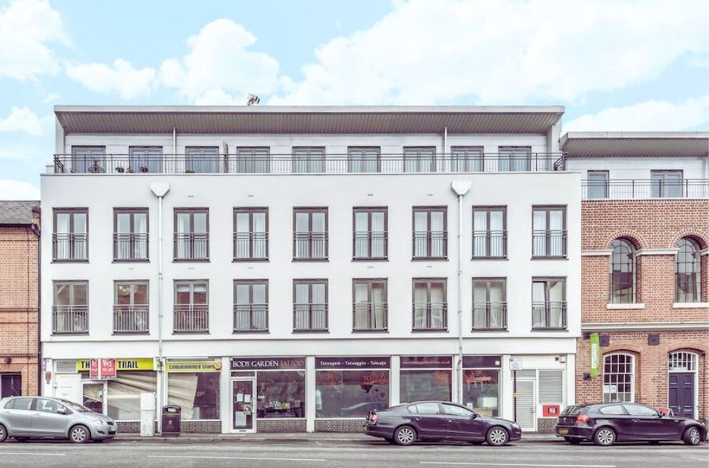 Property photo 2 of 17