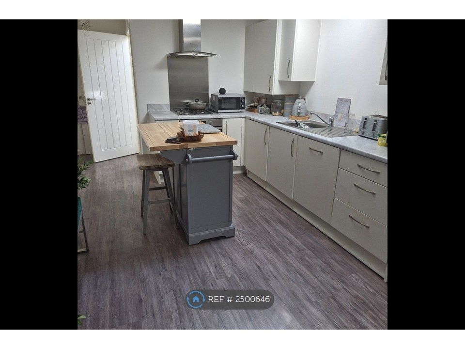 Property photo 3 of 4