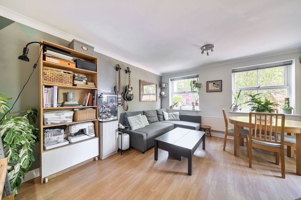 Property photo 2 of 12