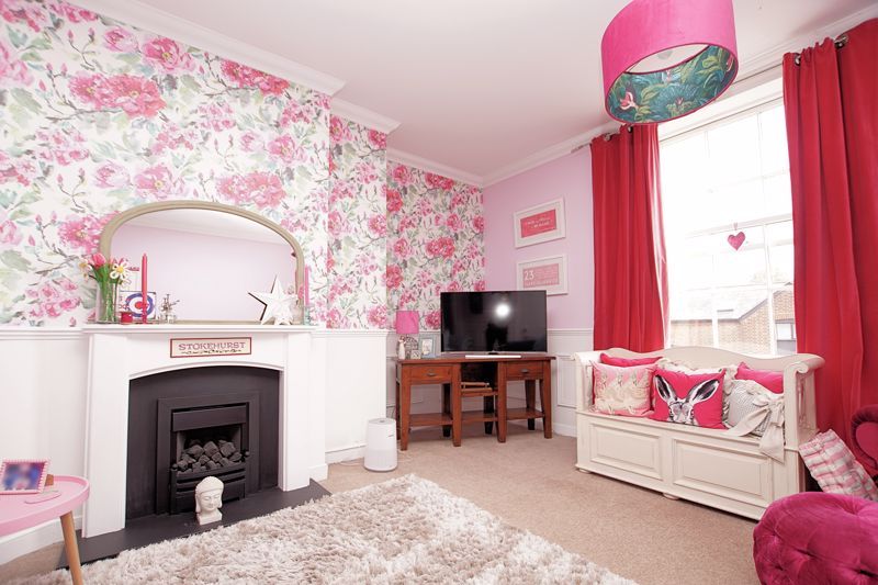 Property photo 3 of 17 Lounge/Diner