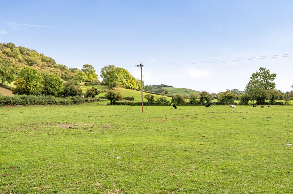 Property photo 2 of 27 1516625 (6).Jpg