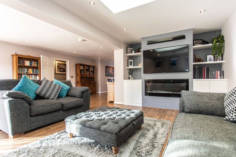 Property photo 2 of 31 Photo 16