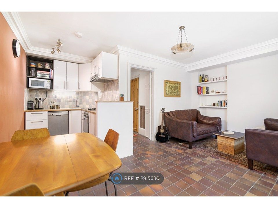 Property photo 2 of 15 Kitchen/Reception