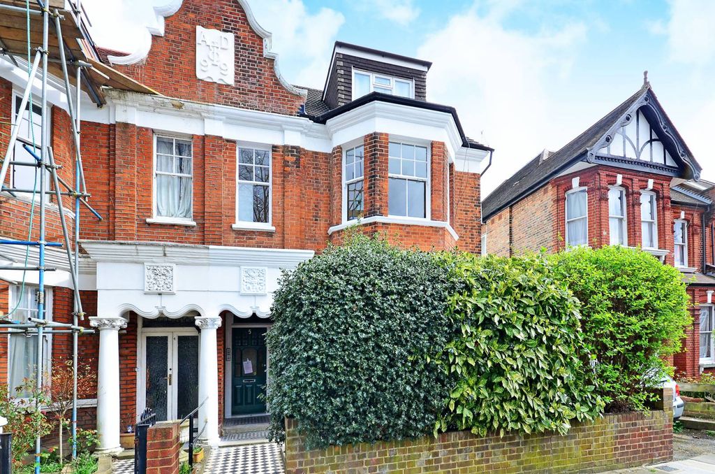 Property photo 1 of 11