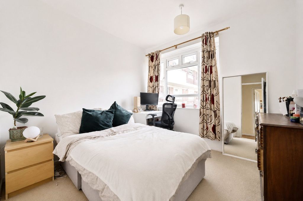Property photo 1 of 11 Picture No. 28