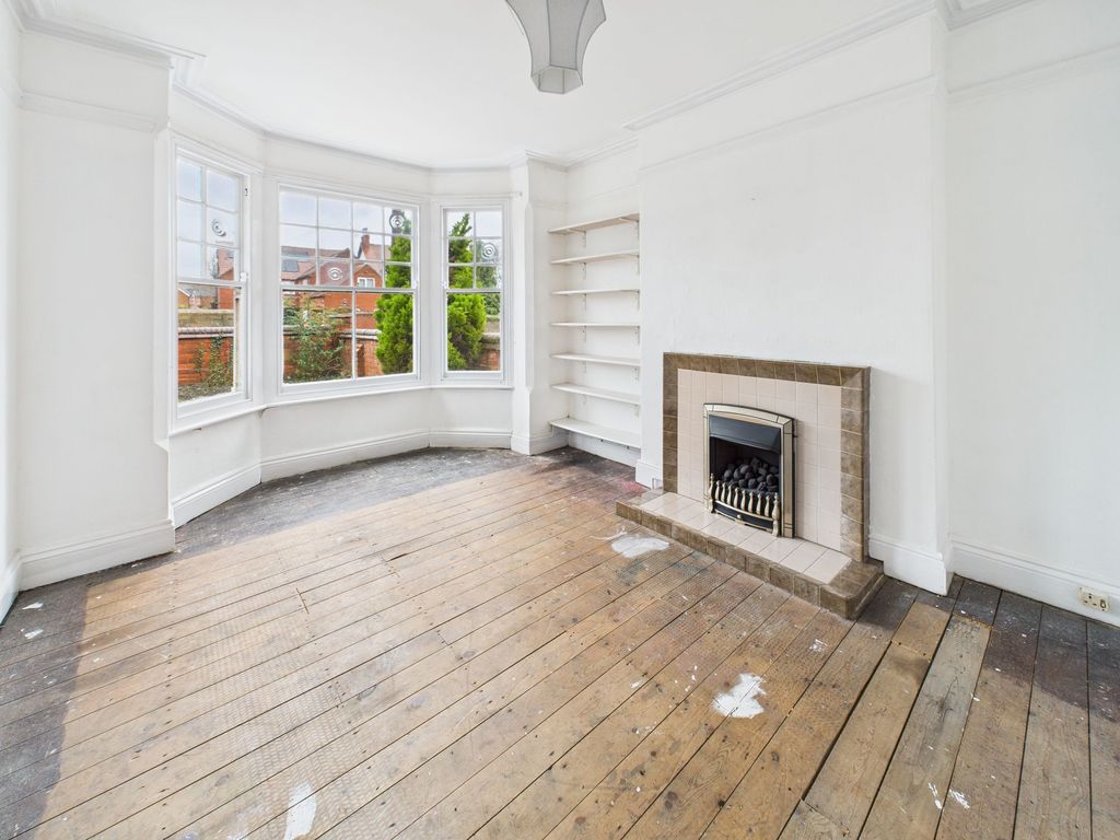 Property photo 2 of 10 Lounge