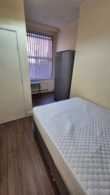 Property photo 3 of 12 Gallery