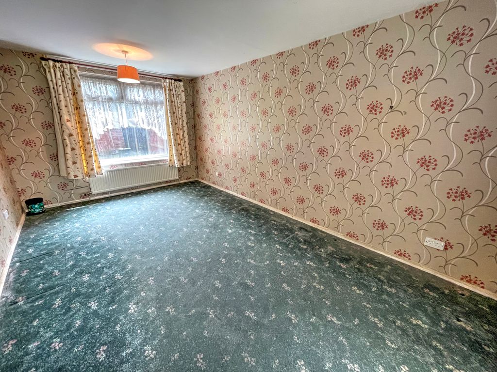 Property photo 2 of 14 Img_1054