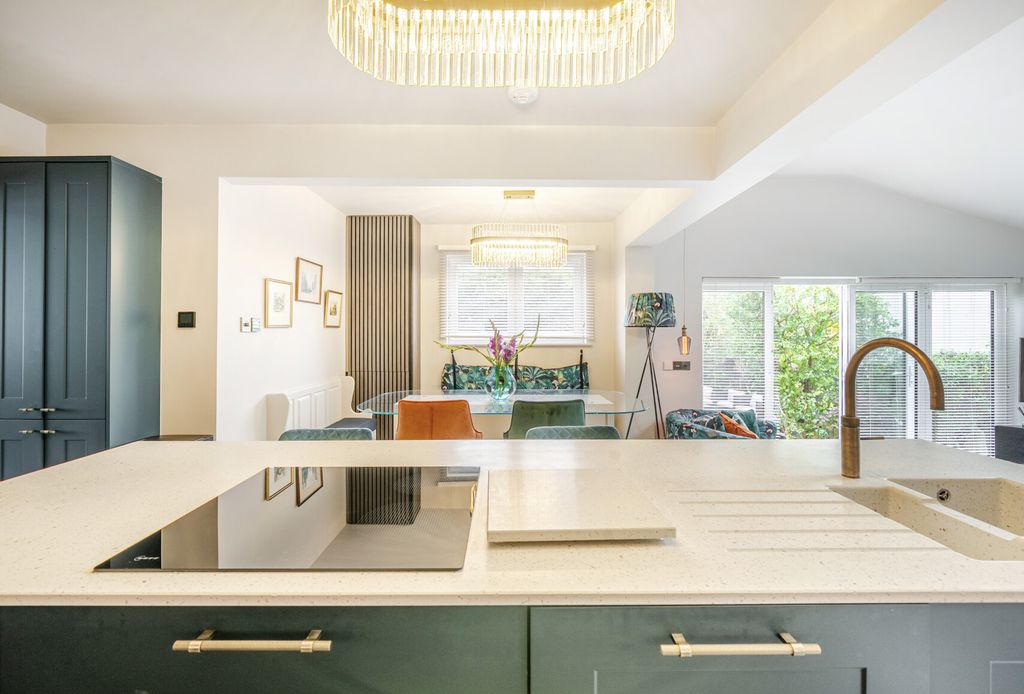 Property photo 2 of 20 1365877-11-68F248...