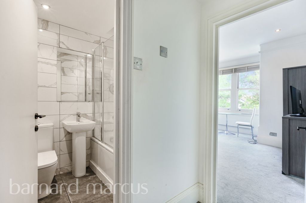 Property photo 3 of 6 Bathroom