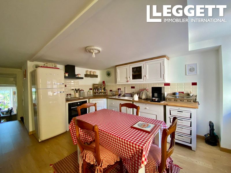 Property photo 3 of 10