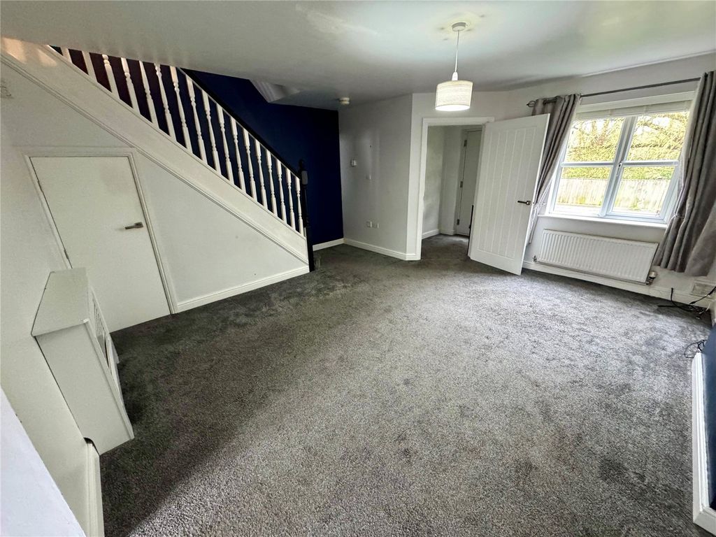 Property photo 3 of 16 Picture No. 12