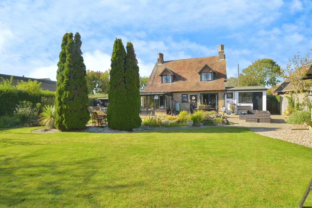 Property photo 1 of 17 Photo