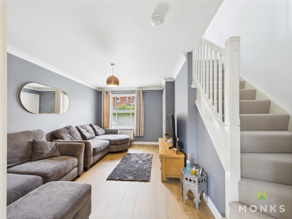 Property photo 2 of 13 Cam01348G0-Pr0685-Still007.Jpg