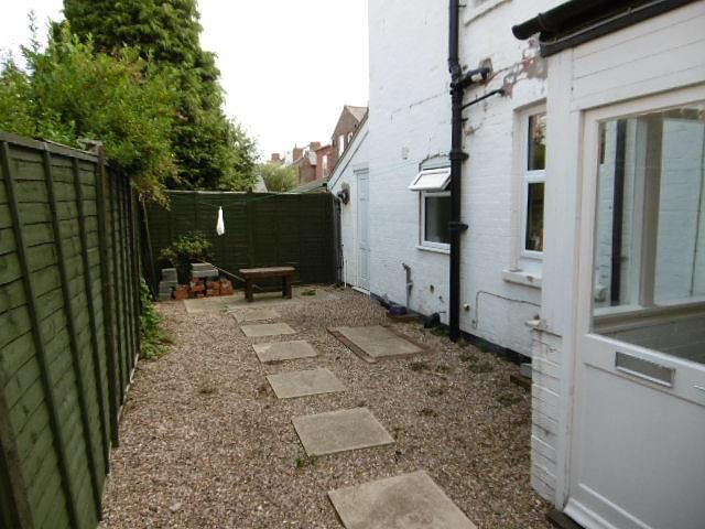 Property photo 3 of 7 (Main)