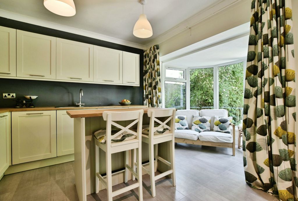Property photo 3 of 19 Living Kitchen Diner