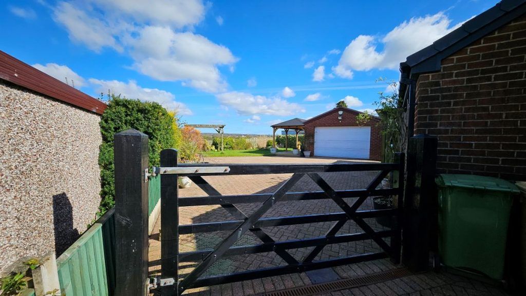 Property photo 3 of 27 3