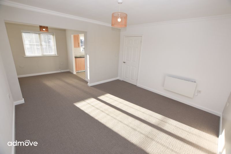 Property photo 3 of 13 Photo 7