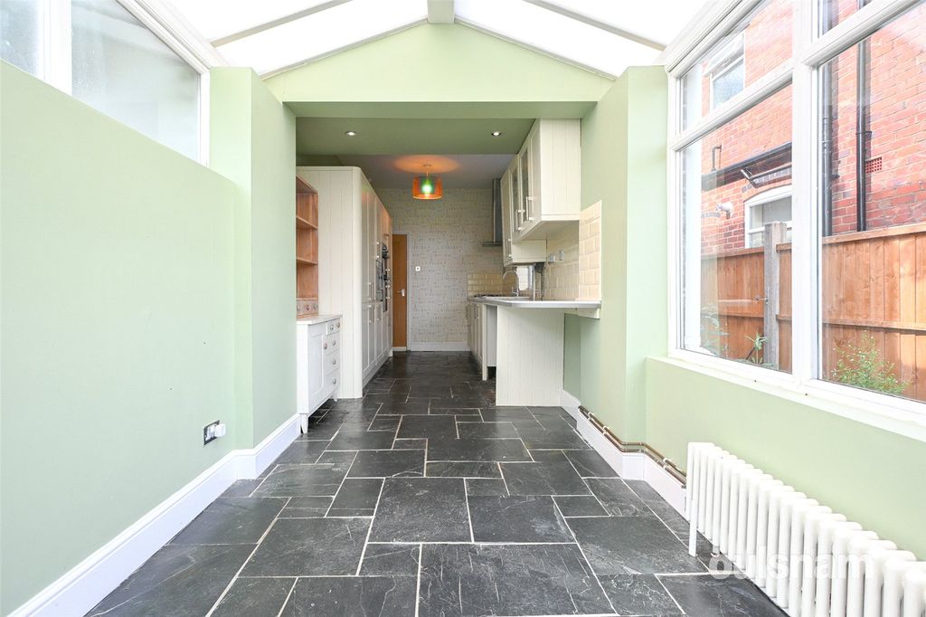 Property photo 2 of 17 Picture No. 34