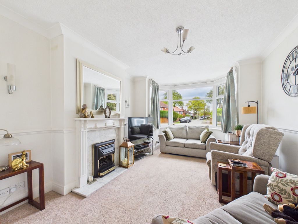 Property photo 2 of 18 4963623