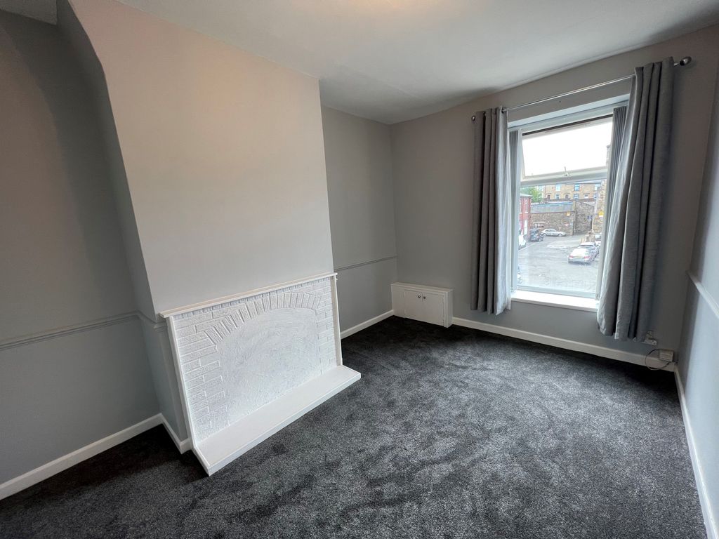 Property photo 1 of 6 Lounge