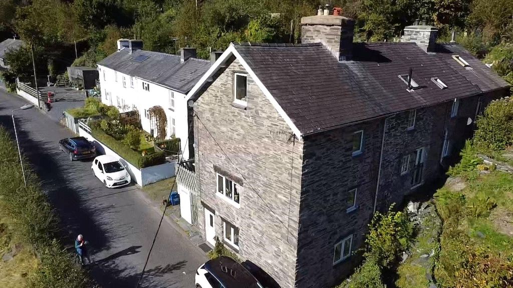 Property photo 2 of 14 Picture No. 03