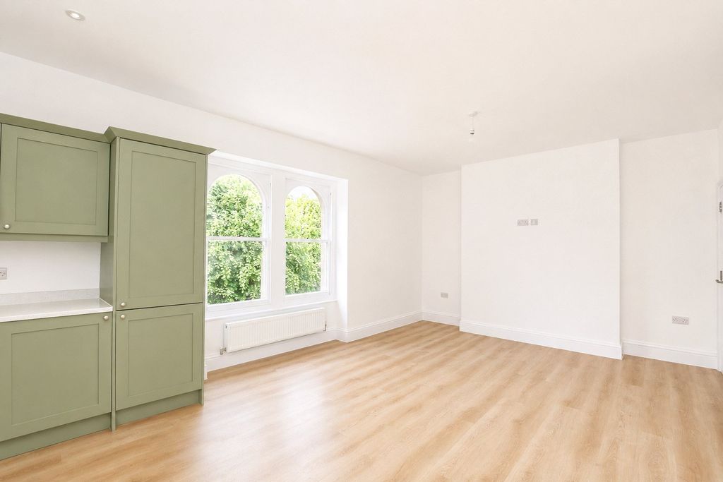 Property photo 2 of 10 Picture No. 07
