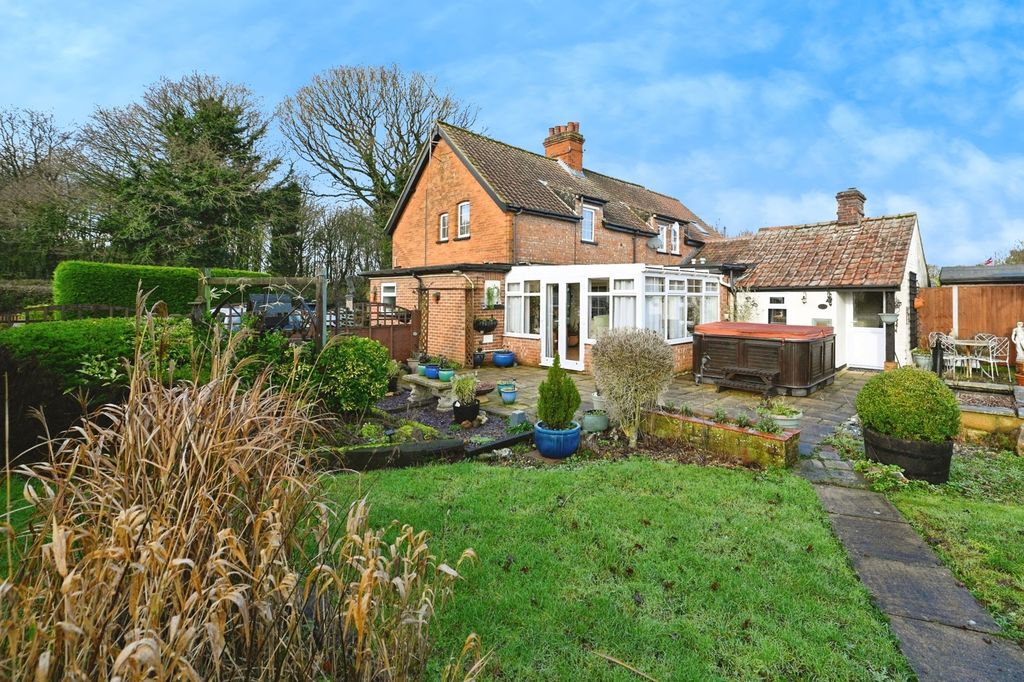 Property photo 2 of 22 Pbox-Img.Jpg