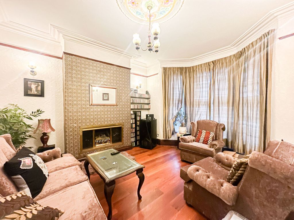 Property photo 2 of 11 Photo 6