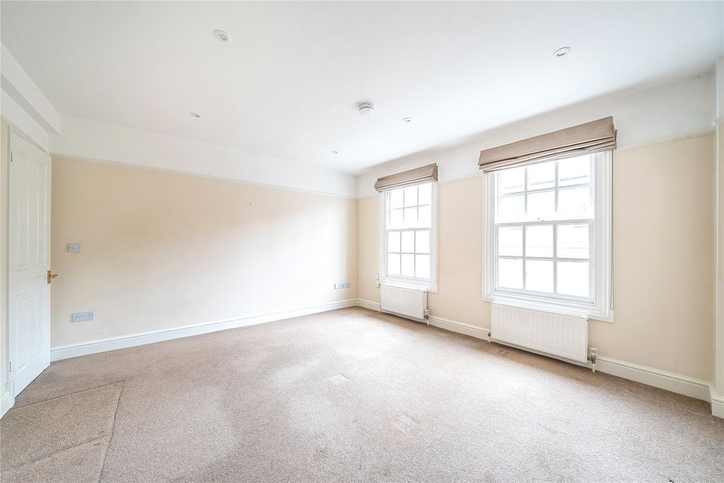 Property photo 2 of 10 Picture No. 09