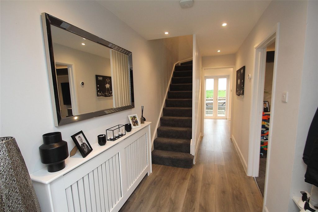 Property photo 2 of 17 Picture No. 07