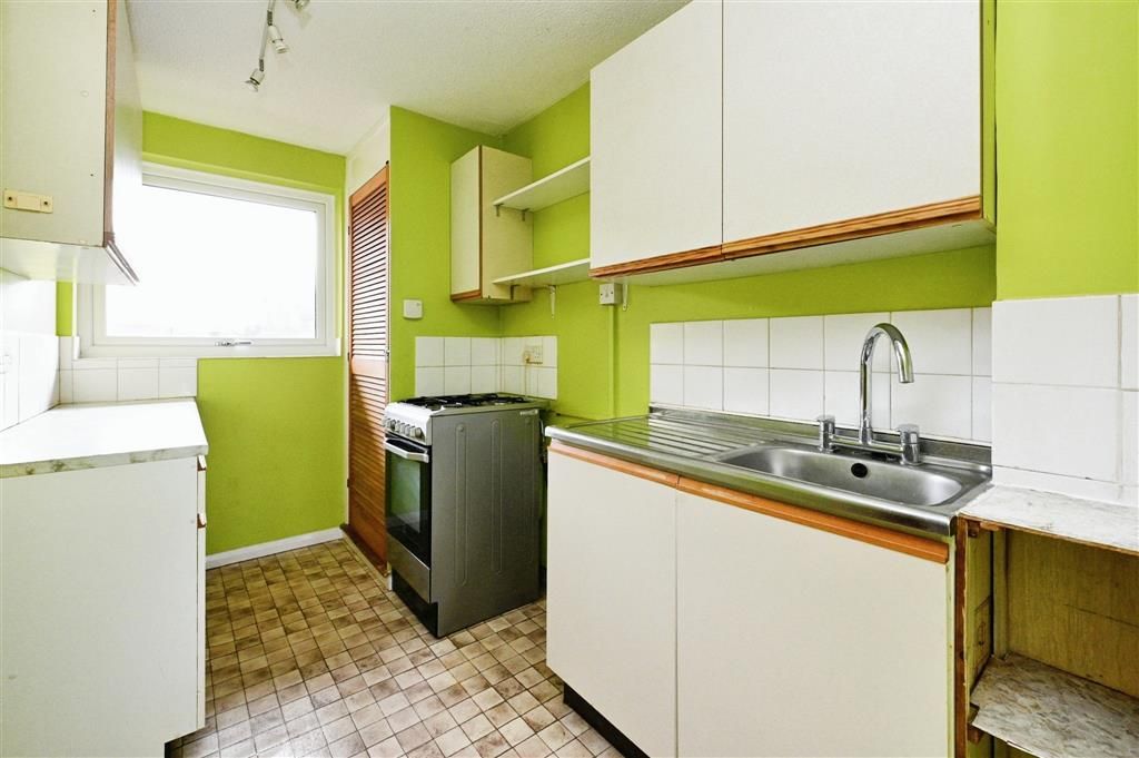 Property photo 3 of 5