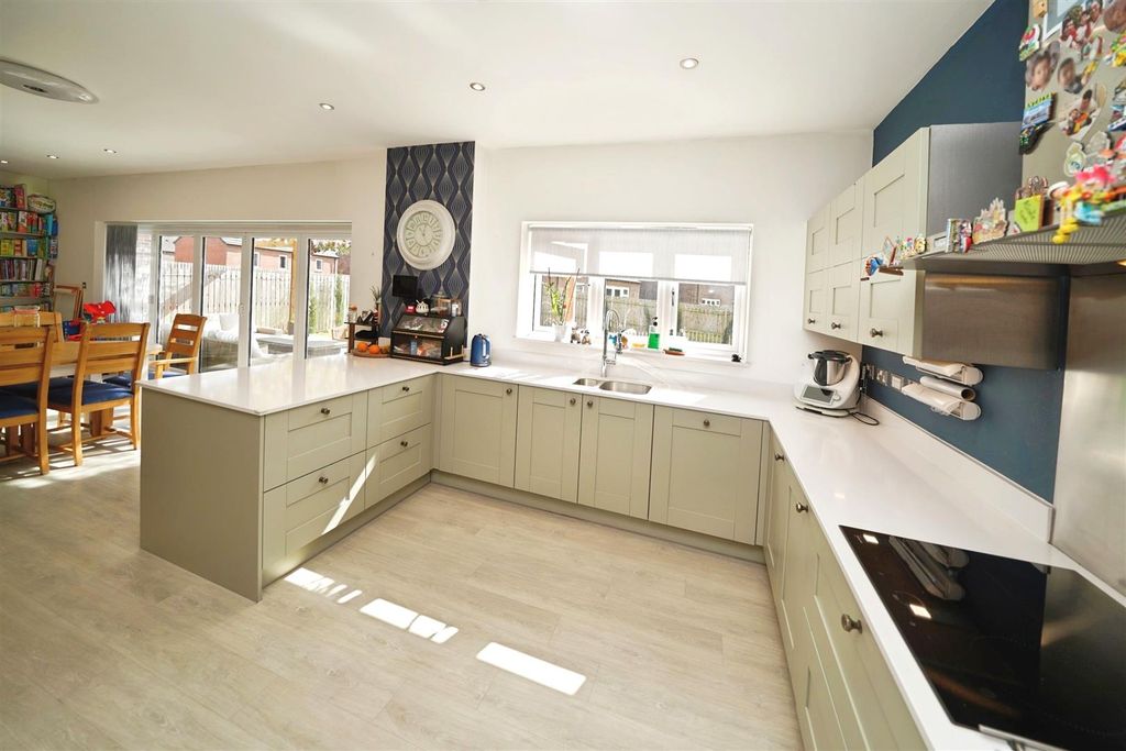 Property photo 1 of 37 Living Dining Kitchen