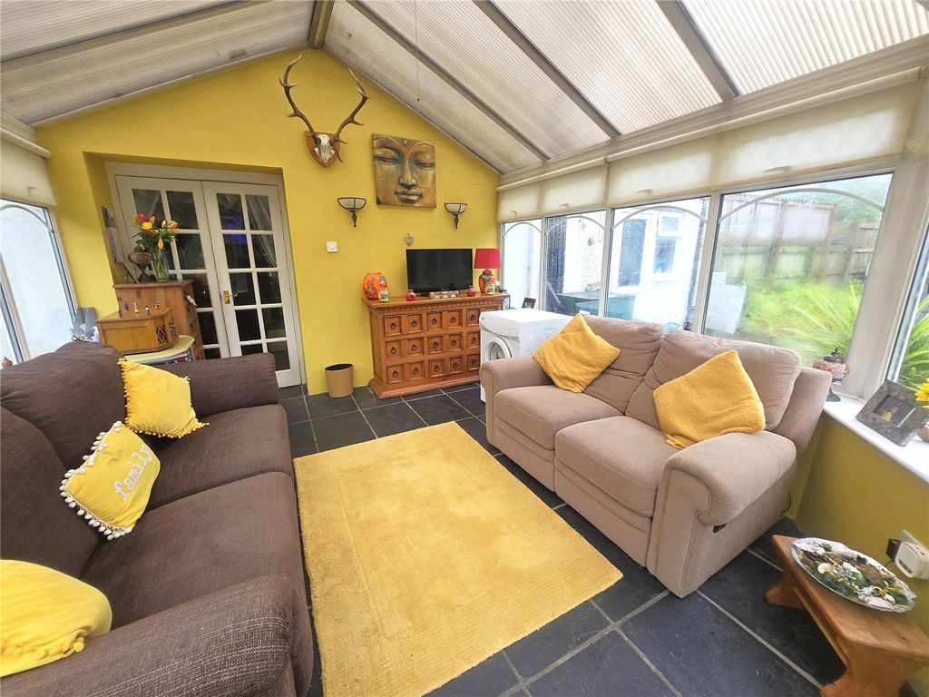 Property photo 2 of 18 Picture No. 05