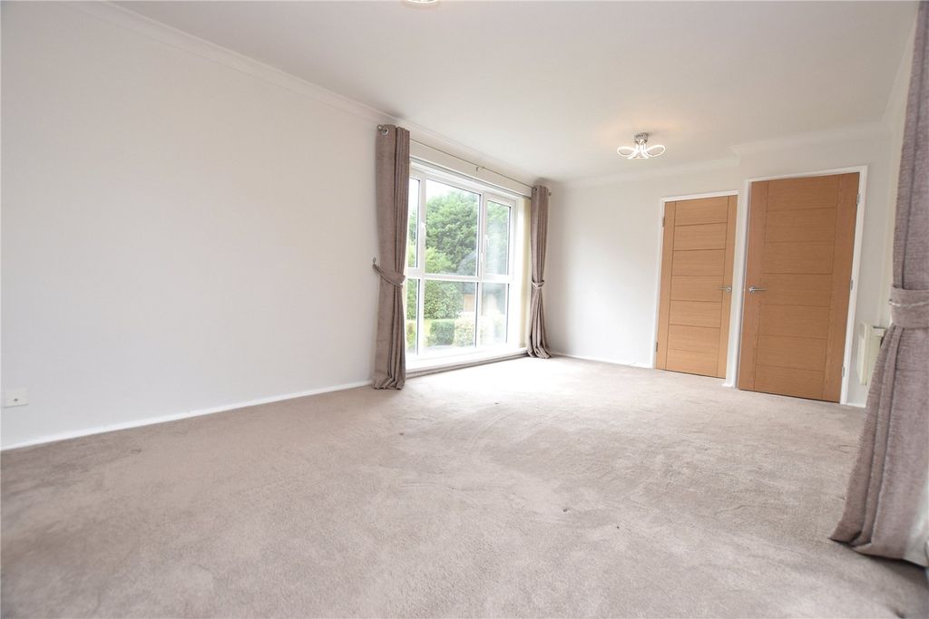 Property photo 2 of 8 Picture No. 04
